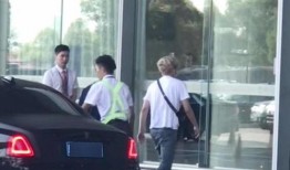 爆料张艺兴豪车视频,奢华座驾引网友热议