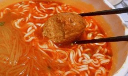 喝生瓜蛋子吃泡面的网红,生瓜蛋子泡面，舌尖上的极限挑战！